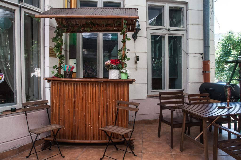 Antique Hostel Bukarest Rum bild